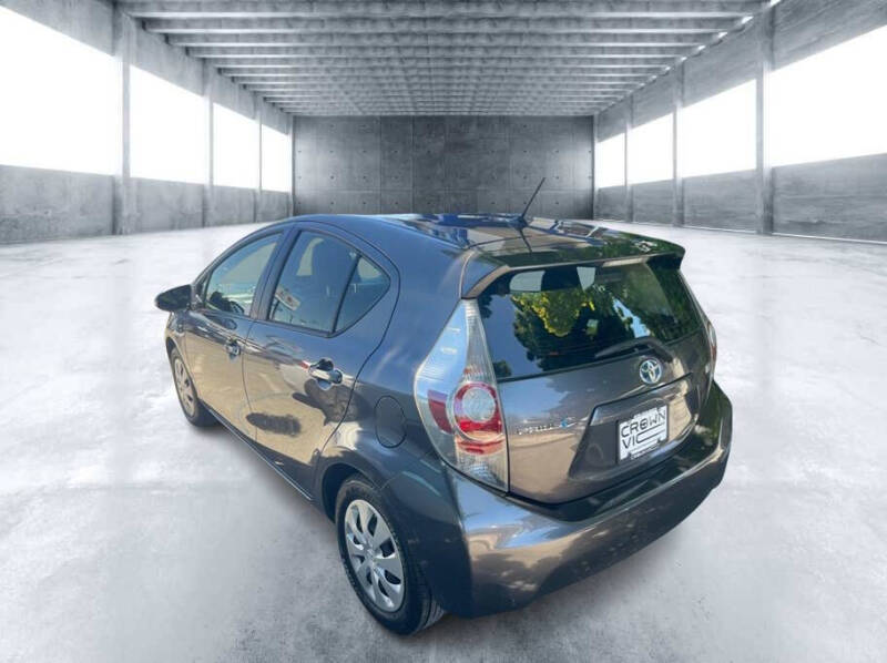 2014 Toyota Prius c