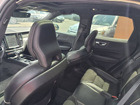 2019 Volvo XC60 T5 R-Design