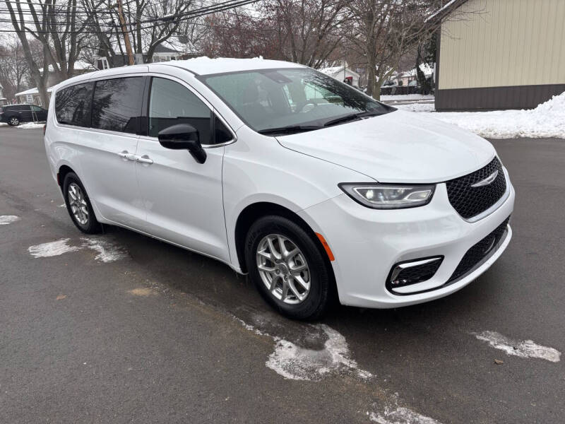 2025 Chrysler Pacifica Select