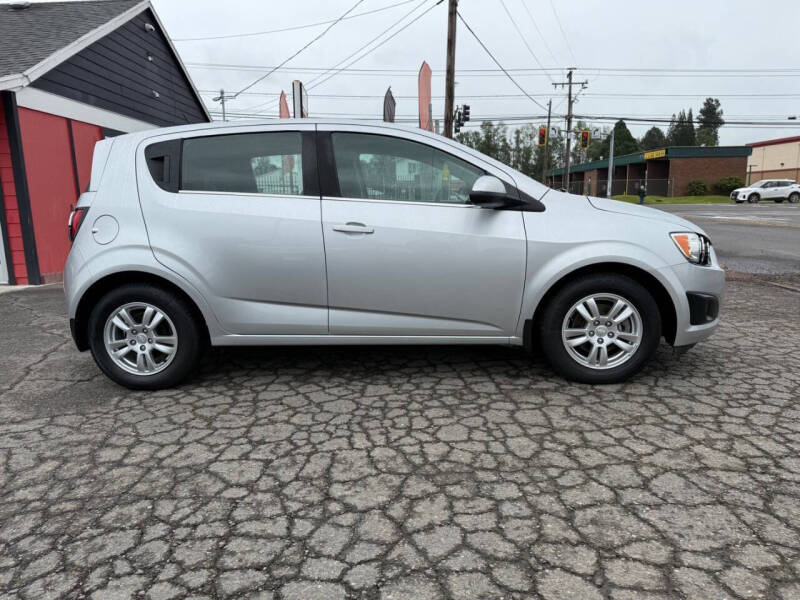 2013 Chevrolet Sonic LT Manual