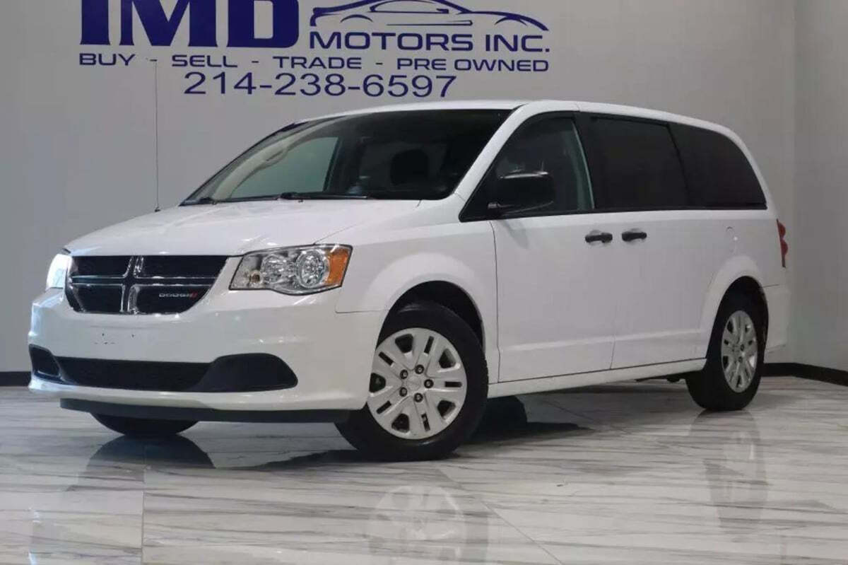 2019 Dodge Grand Caravan for sale at IMD MOTORS, INC in Dallas, TX