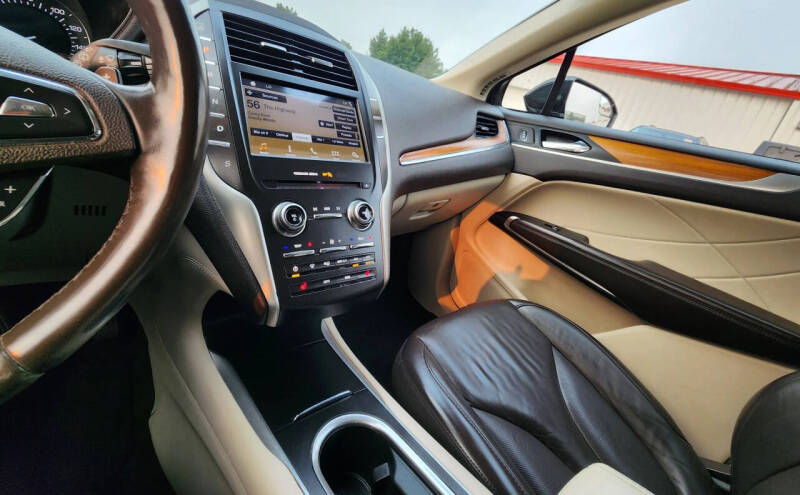 2019 Lincoln MKC Select
