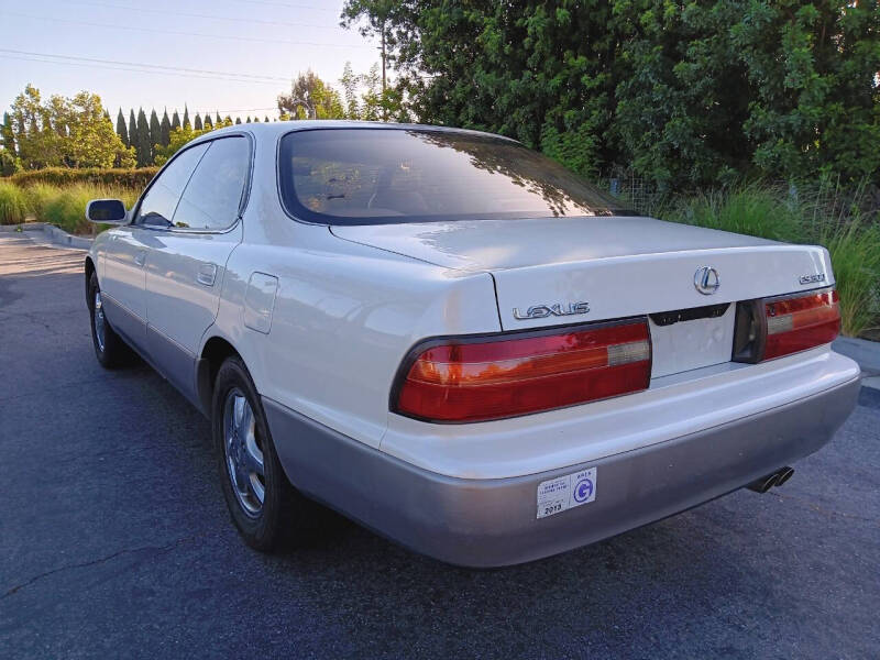 1995 Lexus ES 300