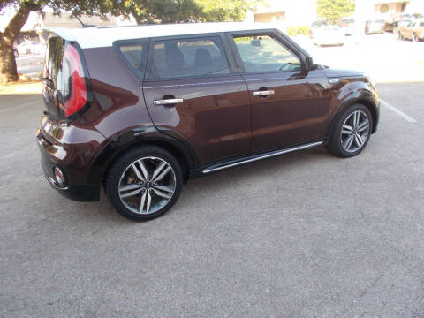 2017 Kia Soul +