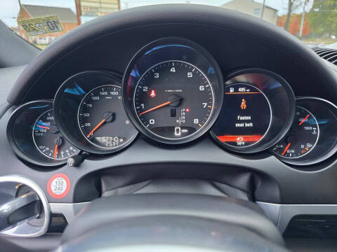 2017 Porsche Cayenne Platinum Edition