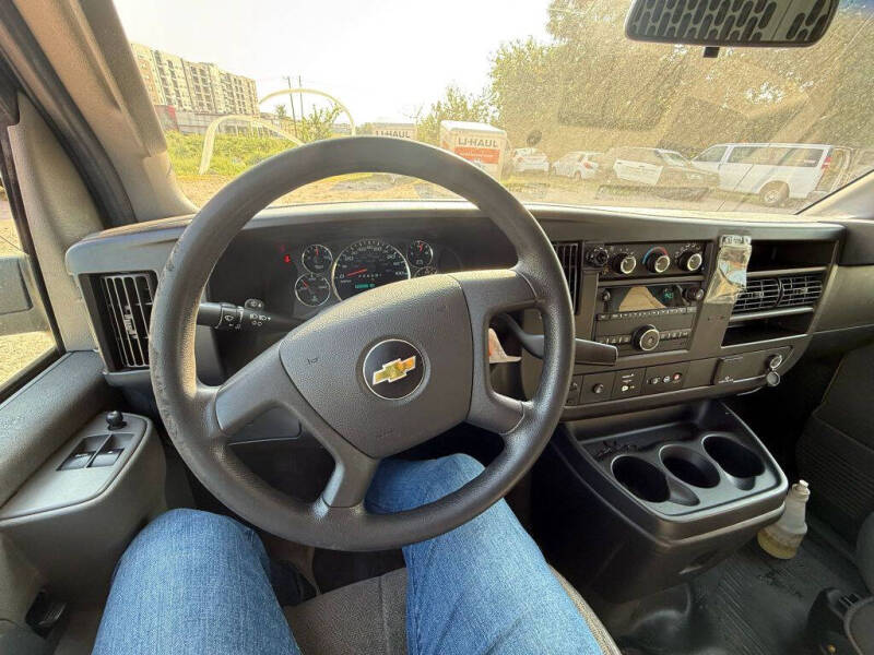 2022 Chevrolet Express 2500