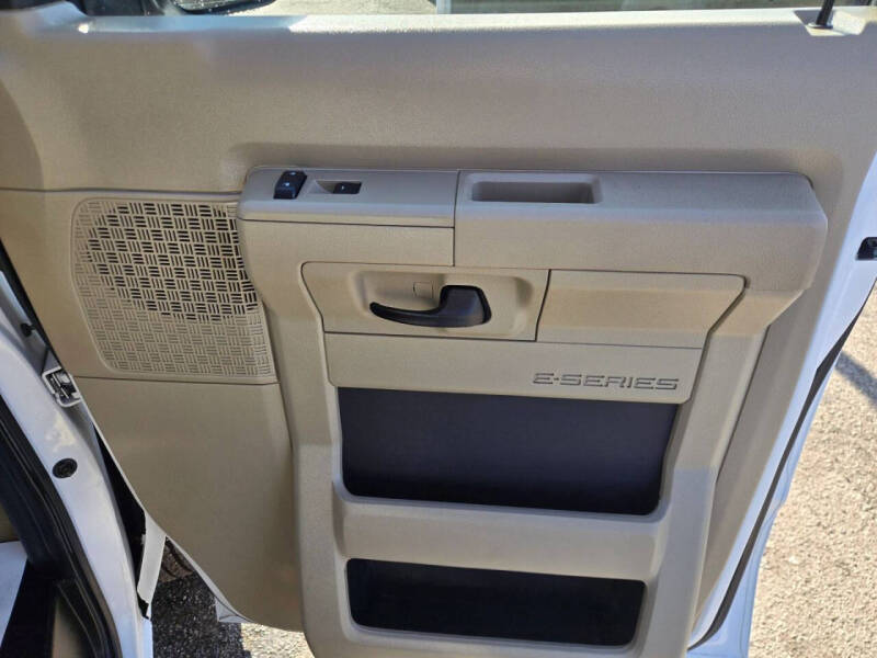 2012 Ford E-Series E-350 SD XLT