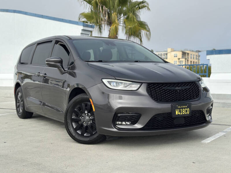 2022 Chrysler Pacifica Hybrid Touring L