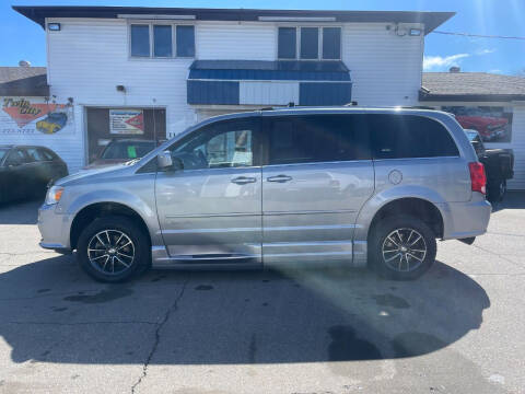 2017 Dodge Grand Caravan for sale at Twin City Motors in Grand Forks ND
