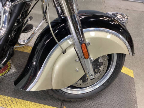 2021 Indian Motorcycle® Springfield® Thunder Blac