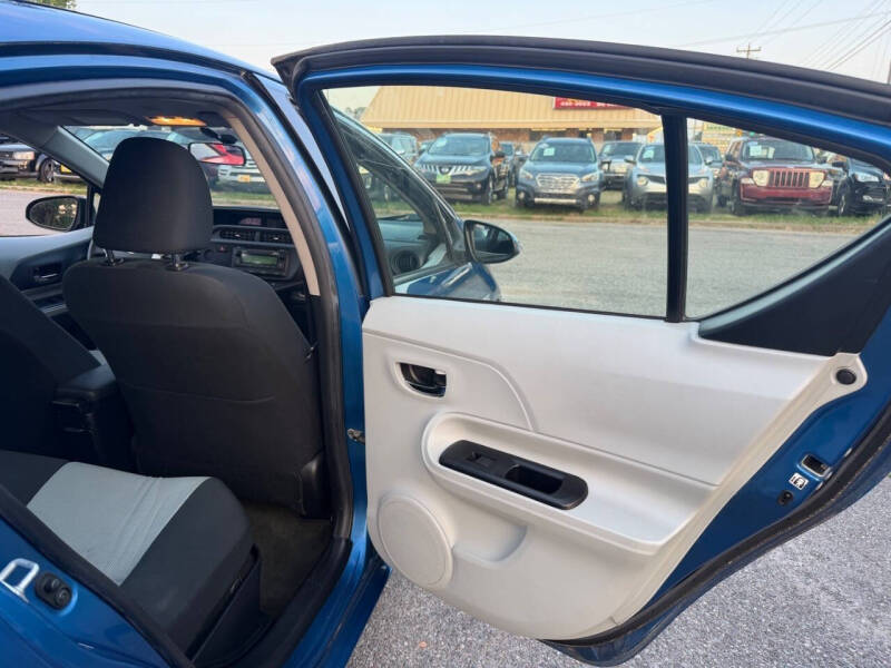 2014 Toyota Prius c Two