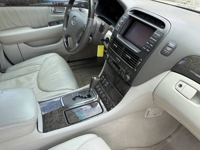 2001 Lexus LS 430