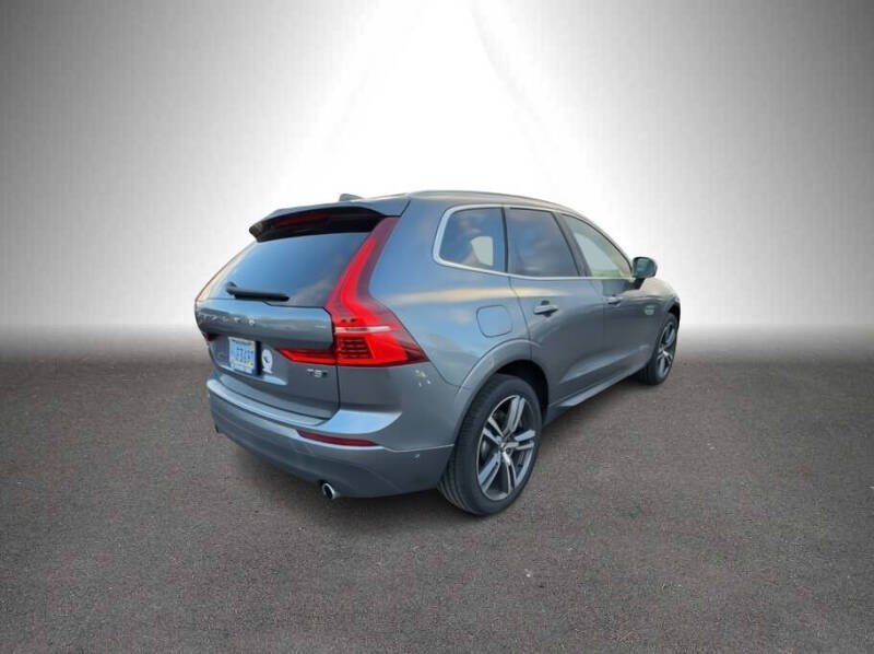2018 Volvo XC60 T5 Momentum