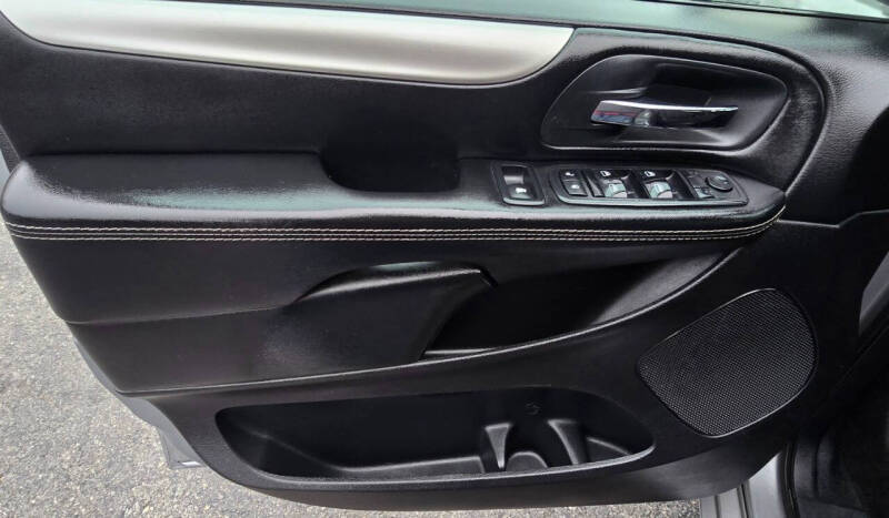 2015 Dodge Grand Caravan SE