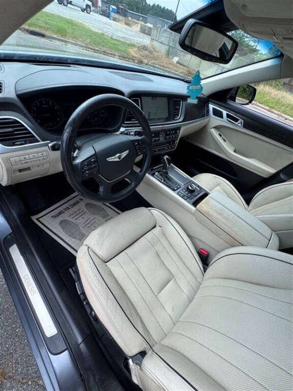 2016 Hyundai Genesis