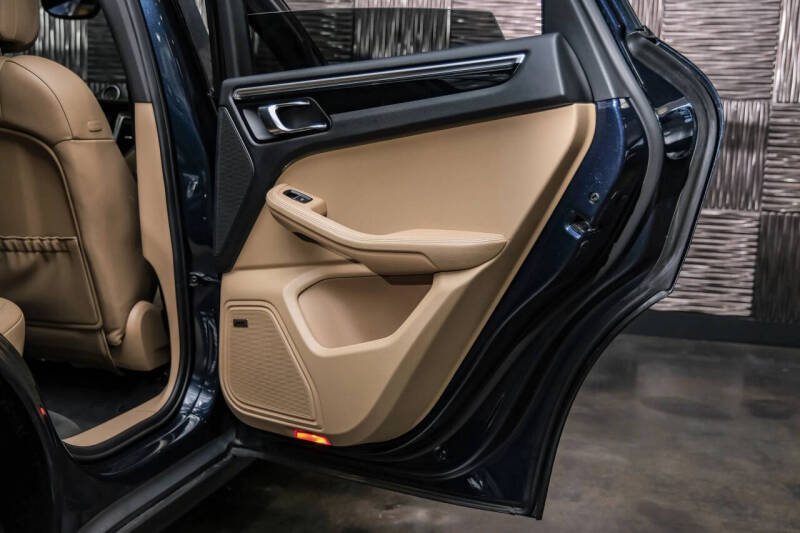 2018 Porsche Macan
