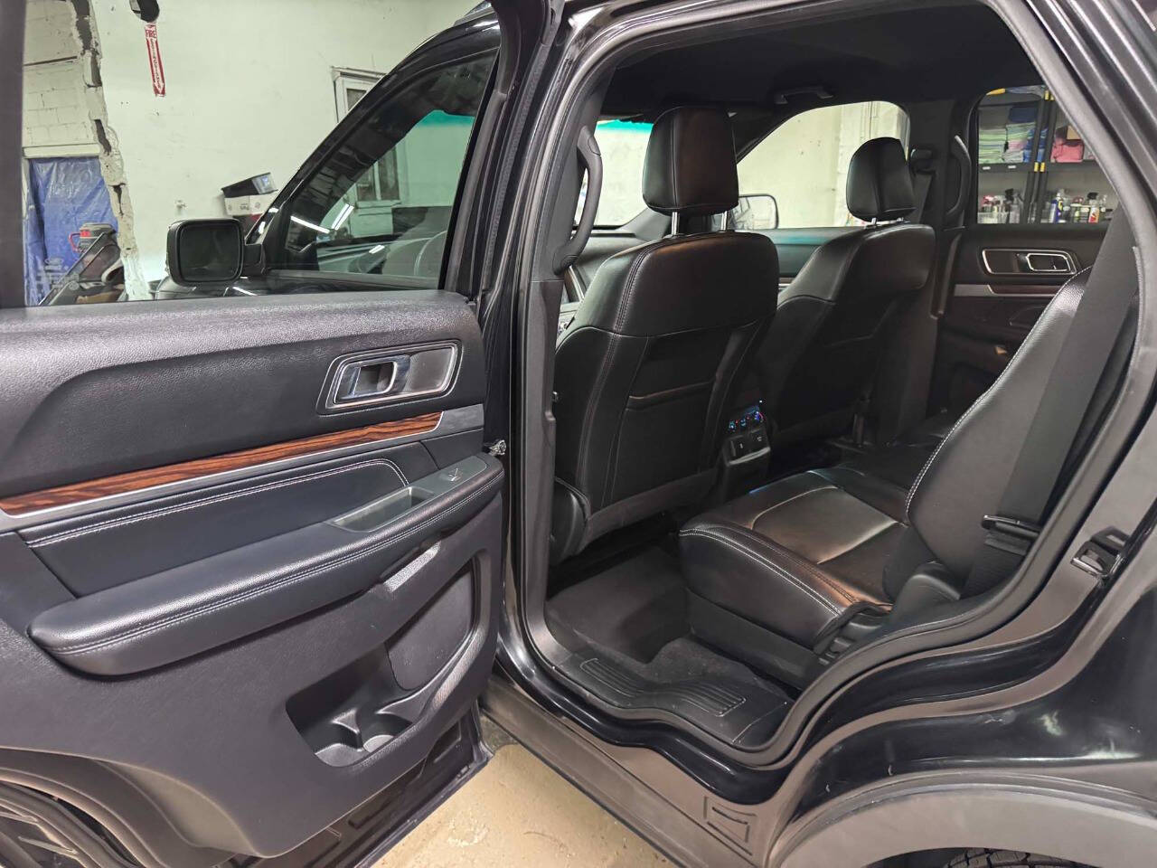 2019 Ford Explorer 16