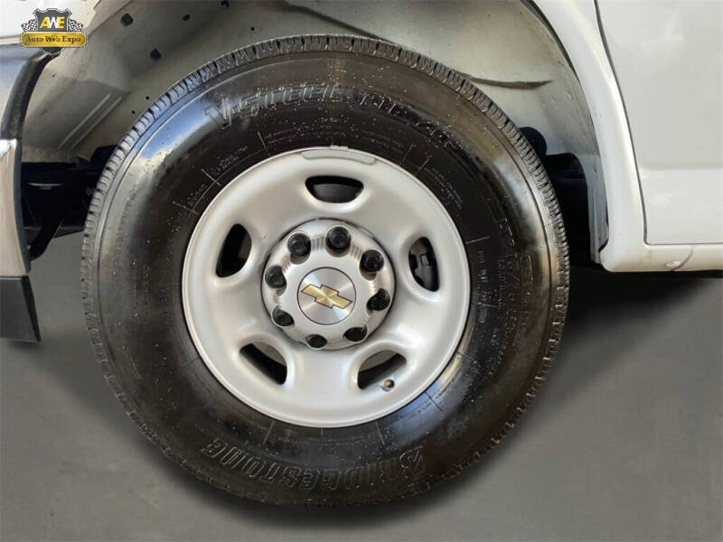 2023 Chevrolet Express 2500