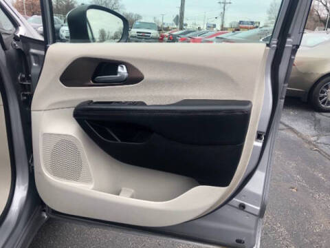 2017 Chrysler Pacifica Touring