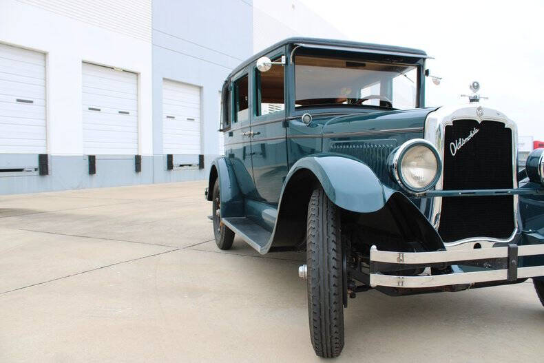 1927 Oldsmobile Sedan