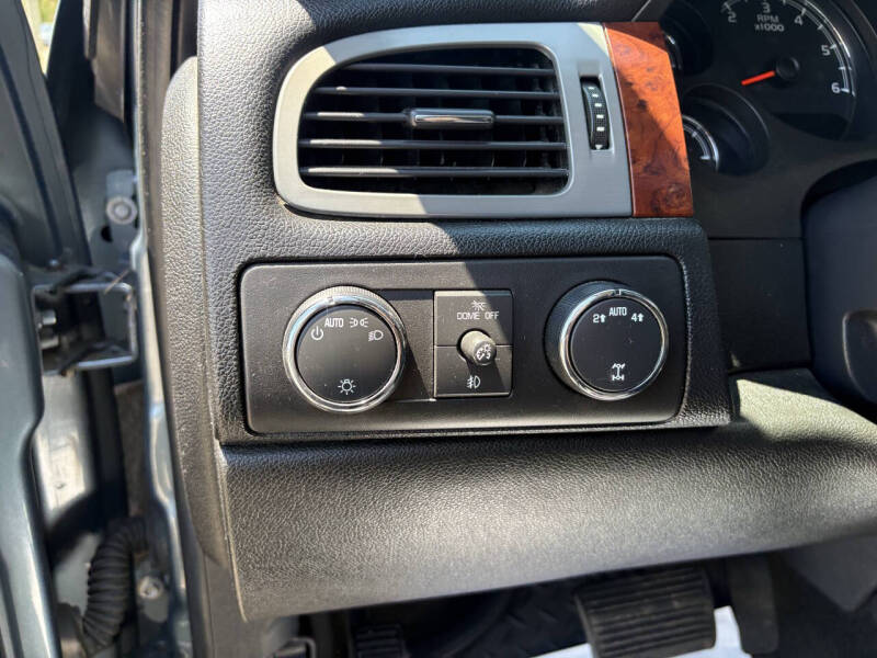 2011 Chevrolet Avalanche LT
