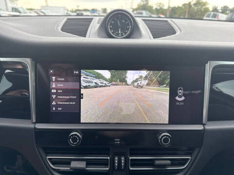 2022 Porsche Macan