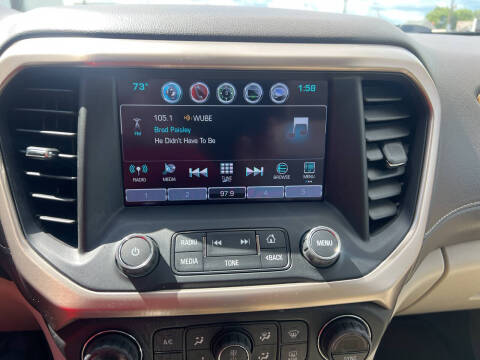 2017 GMC Acadia Denali