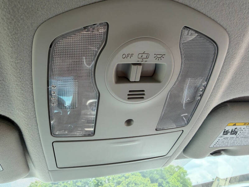 2010 Toyota Prius III