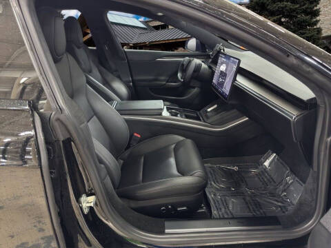 2022 Tesla Model S Plaid