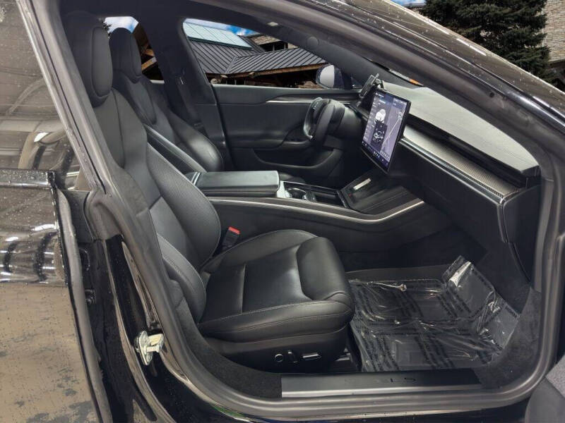 2022 Tesla Model S Plaid