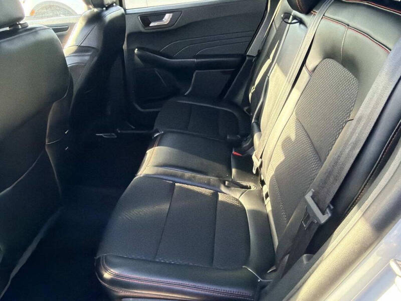 2025 Ford Escape ST-Line Select