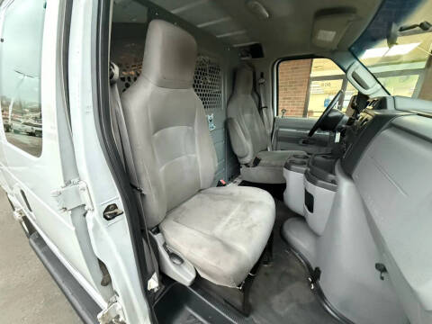 2013 Ford E-Series E-250