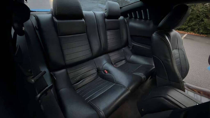 2012 Ford Mustang V6 Premium