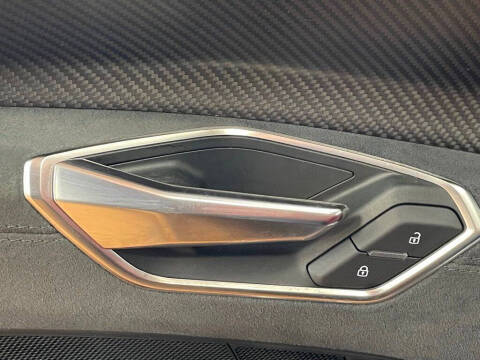 2024 Audi e-tron GT quattro Premium Plus