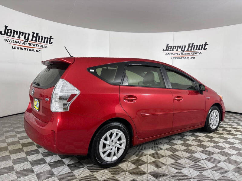 2013 Toyota Prius v Two