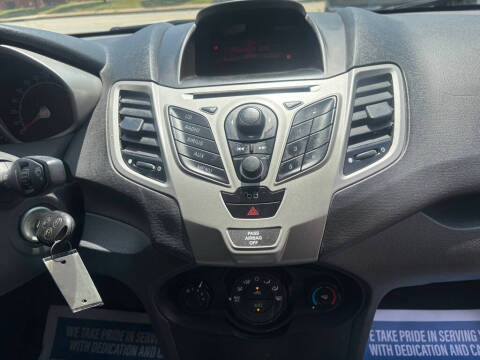 2011 Ford Fiesta SE