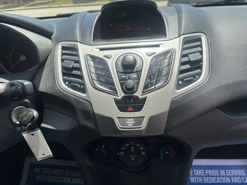 2011 Ford Fiesta SE