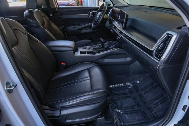 2024 Kia Sorento S