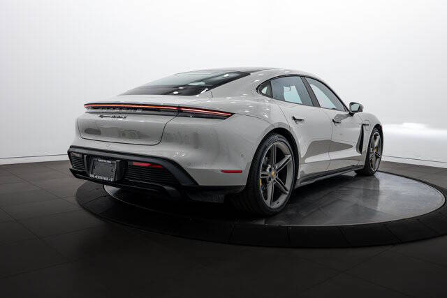 2022 Porsche Taycan Turbo S