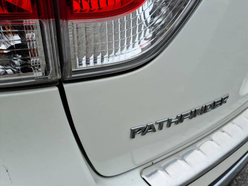 2016 Nissan Pathfinder SL