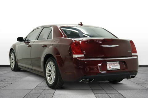 2017 Chrysler 300 Limited