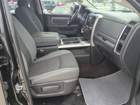 2015 RAM 1500 SLT
