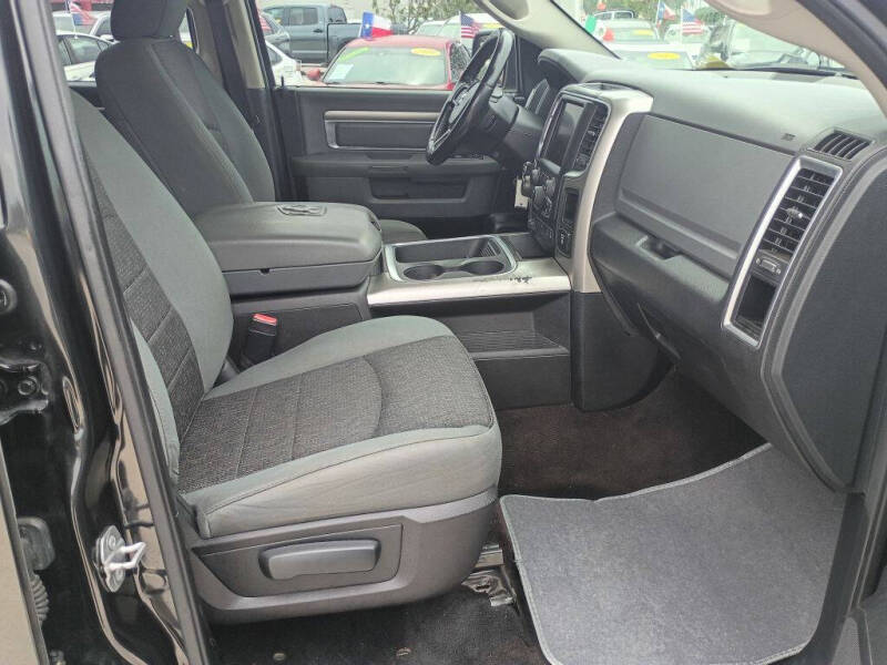 2015 RAM 1500 SLT