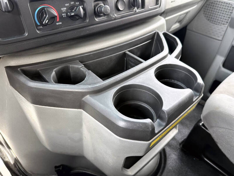 2012 Ford E-Series E-350 SD