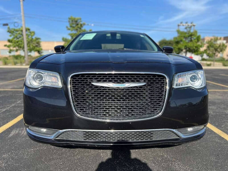 2017 Chrysler 300 Limited