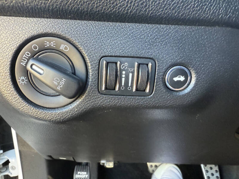 2016 Dodge Challenger R/T Plus