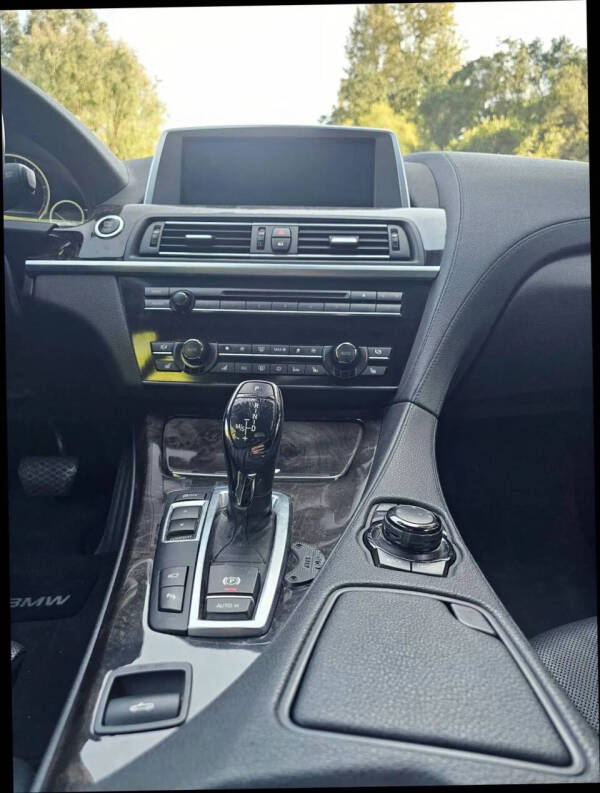 2012 BMW 6 Series 650i