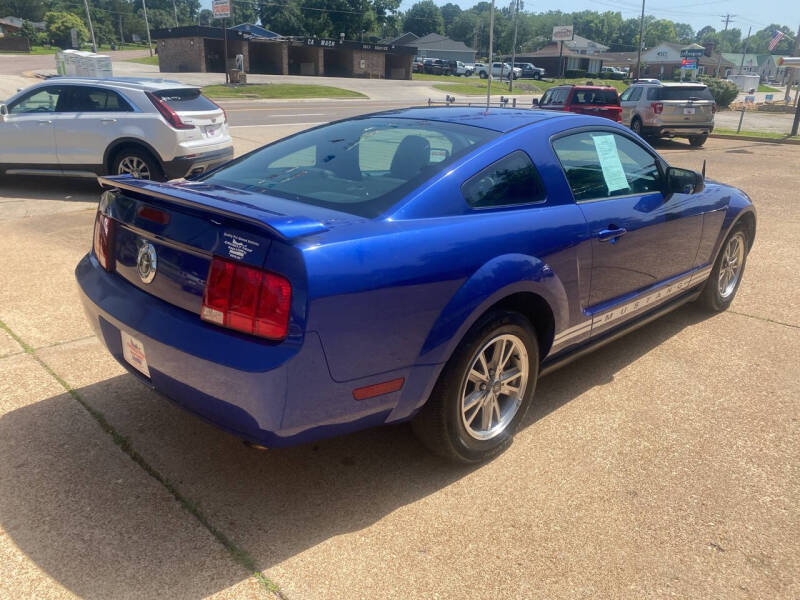 2005 Ford Mustang V6 Deluxe
