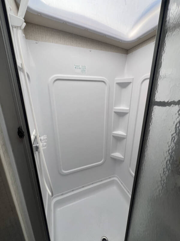 2017 Winnebago Vista 29VE
