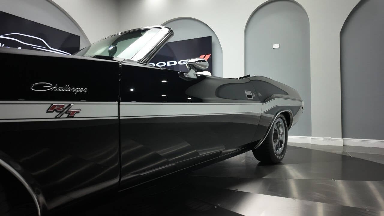 1970 Dodge Challenger 21